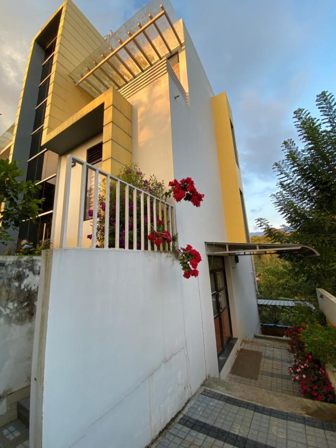 Munnar Bnb Bed and Breakfast Esterno foto