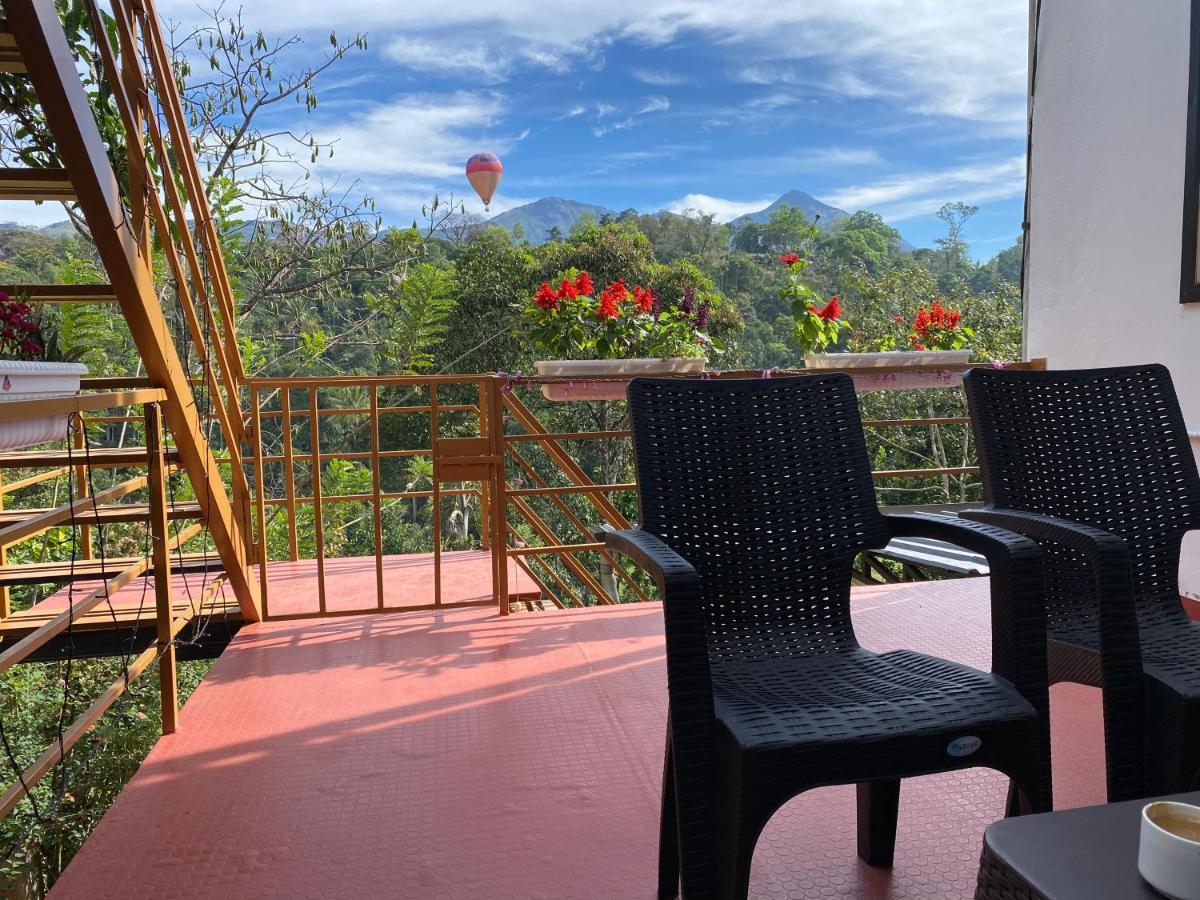 Munnar Bnb Bed and Breakfast Esterno foto